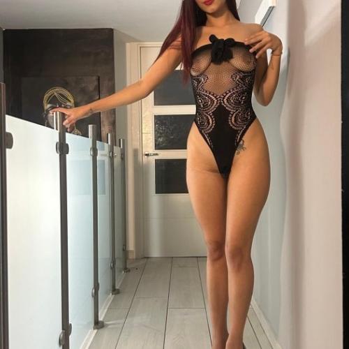 Angela — Montreux 에스코트