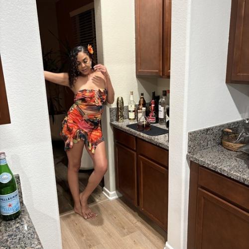 Illiana — escort a Ontario
