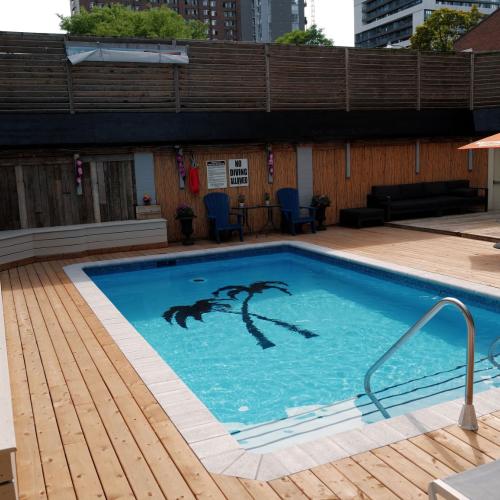 Oasis Aqualounge — erotikus hely itt: Toronto