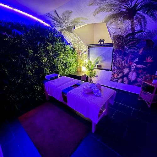 Euphoria Massage — erotic venue in Budapest
