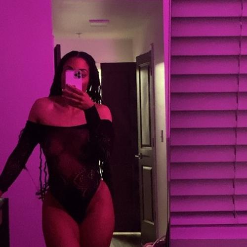 Exotic Raine — مرافقة في بلفو