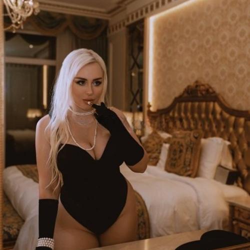 Sofia — مرافقة في شنغهاي