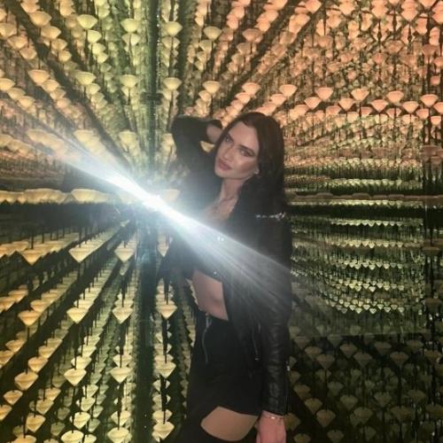 Daniela — eskort i Bukarest