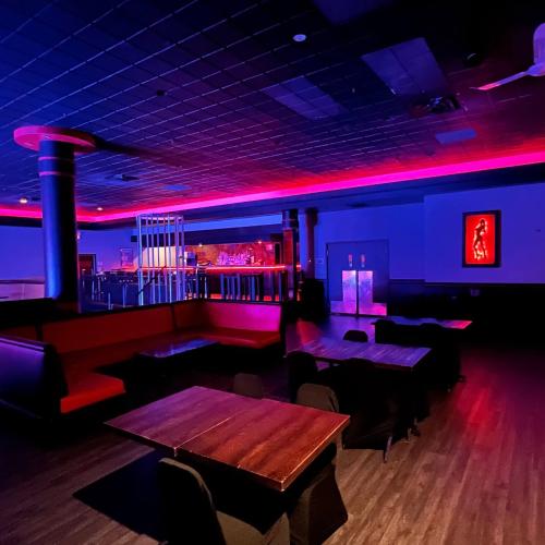 Club M4 — locale erotico a Mississauga