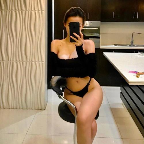 Juli — escort in Kuwait City