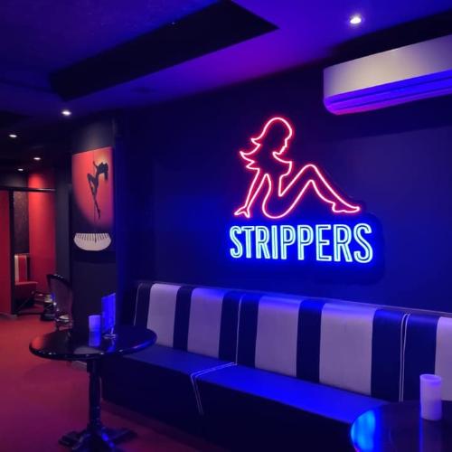 5ive Lap Dance — эротическое заведение в городе Марбелья