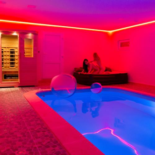Night Club Piranha — erotic venue in Brno