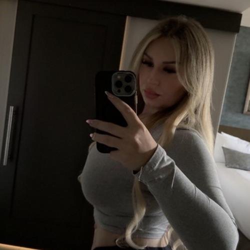 Nadia Luve — escort in Raleigh
