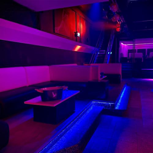 Complexe Luxuria — مكان إيروتيكي في مونتريال