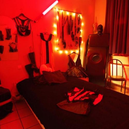 Das Bordell — Erotik-Location in Köln