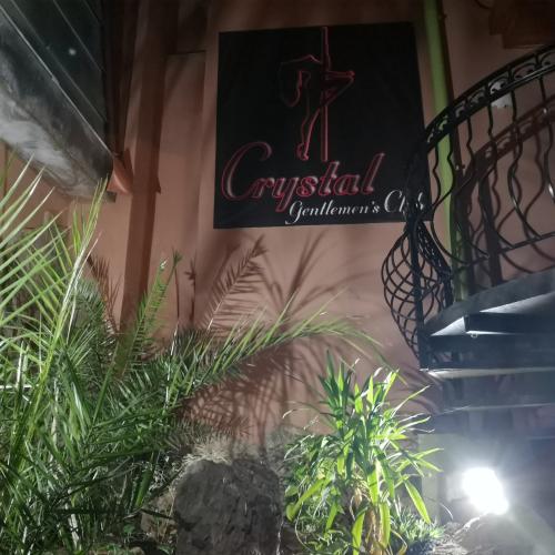 Crystal Gentlemens Club — Košice şehrinde erotik mekan