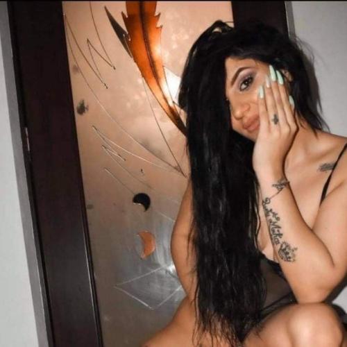 Alina — eskort i Bukarest