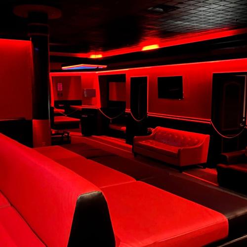 Club M4 — locale erotico a Mississauga