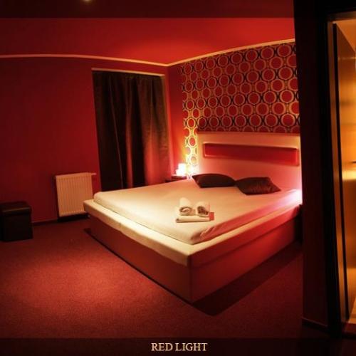 Srdiečko Night Club — Svit şehrinde erotik mekan