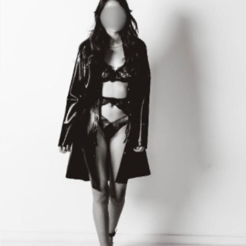 Clara Belmont — escort à Düsseldorf, photo 5