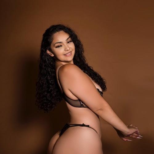 Tiana Rae — escortă în Ontario