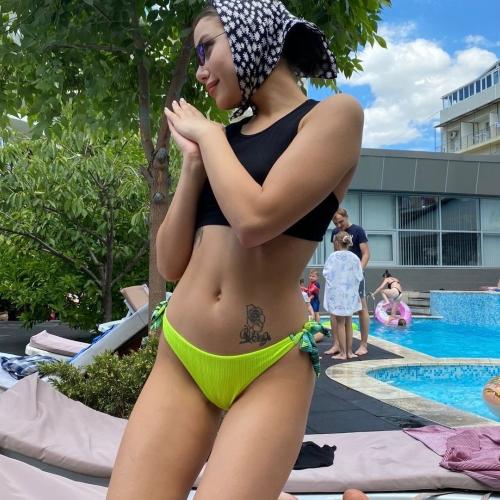 Izabella — eskort i Prag