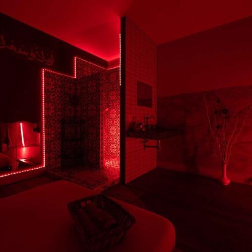 Massage Aphrodite — مكان إيروتيكي في بروكسل