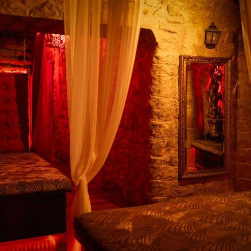 Taken Club — مكان إيروتيكي في باريس