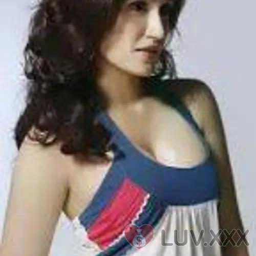 Call Girls in # Hotel Radisson Blu Kaushambi ꧁9540101026 ꧂ Delhi Escorts Service