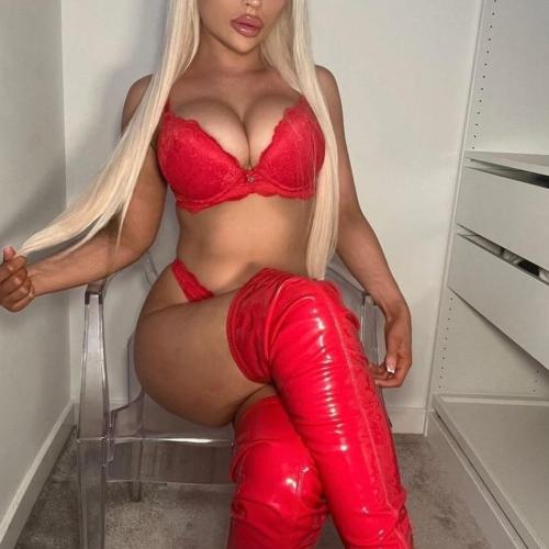 Tira — escort in Kuwait City