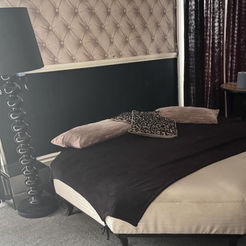 The Vanilla Alternative — erotic venue in Tempsford