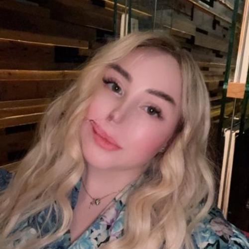 Sofia — مرافقة في شنغهاي