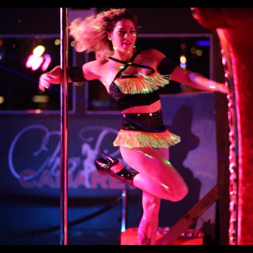 Chez Pierre Cabaret — erotikus hely itt: Edmonton