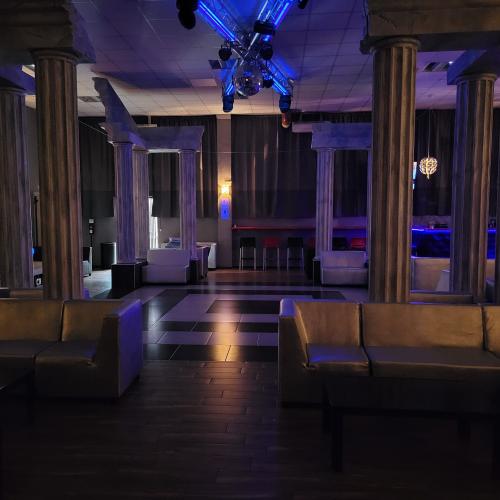 Nexus Naturist Club — مكان إيروتيكي في فرونا