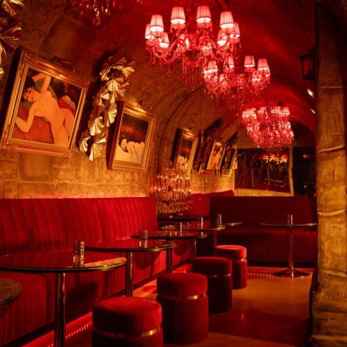 Taken Club — مكان إيروتيكي في باريس