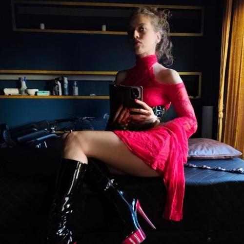 Levana — escort in Essen