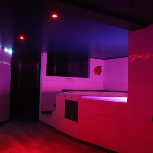 Le Vahiné — erotic venue in Marseille