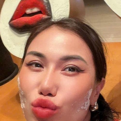Linda — escortă în Doha