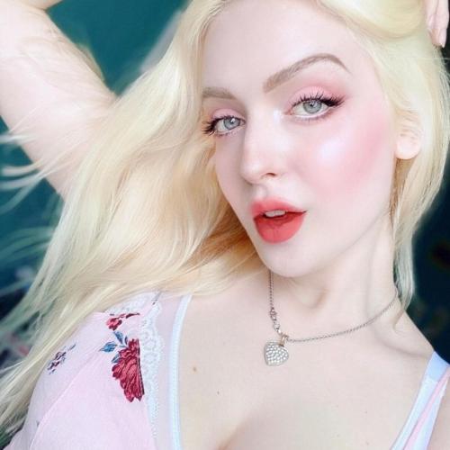 Liruna — escort in Kuwait City