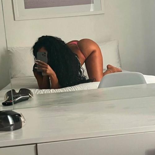 Naughty Model U — escort à Arlington