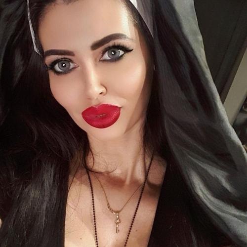 Mistress Antonella — συνοδός στην πόλη Βουκουρέστι