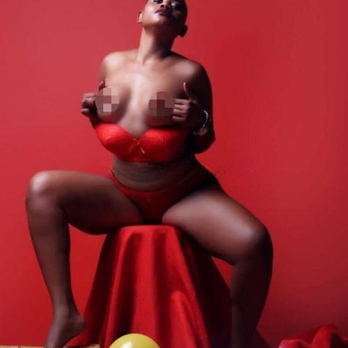 Whitney — escort in Kuwait City