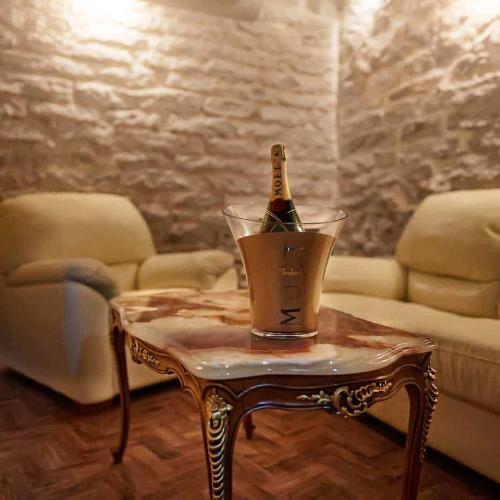 Goldentime Gentlemen Club — Erotik-Location in Tallinn