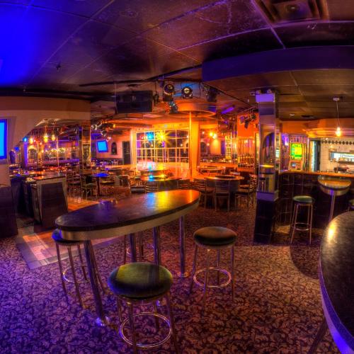 The Pure Gold Club — erotický podnik v Mississauga