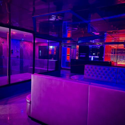 Complexe Luxuria — مكان إيروتيكي في مونتريال