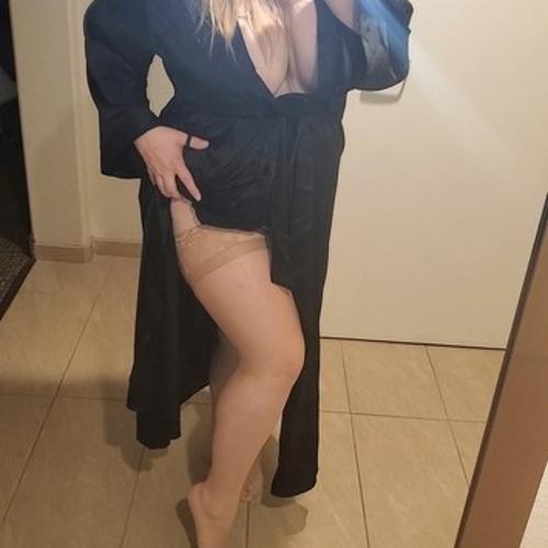Girl For Hire — ескорт у місті Онтаріо