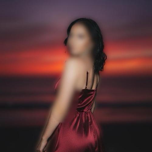 Ariah Adams | Australian Slim Escort | 0468 818 145