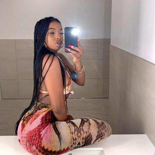 MEET AMAZING NICOLE