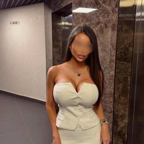 Sarrah — 부쿠레슈티 에스코트
