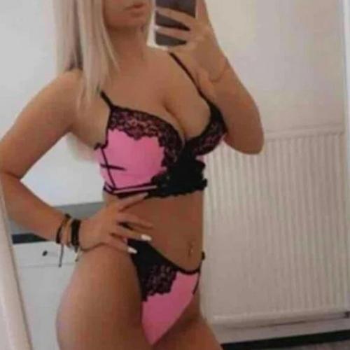 Ayssa — escort à Francfort