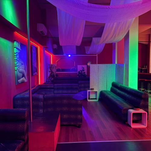 Fuego Club Privé — مكان إيروتيكي في ميلانو
