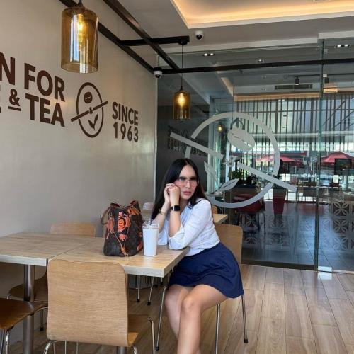 Greta — escort in Singapore