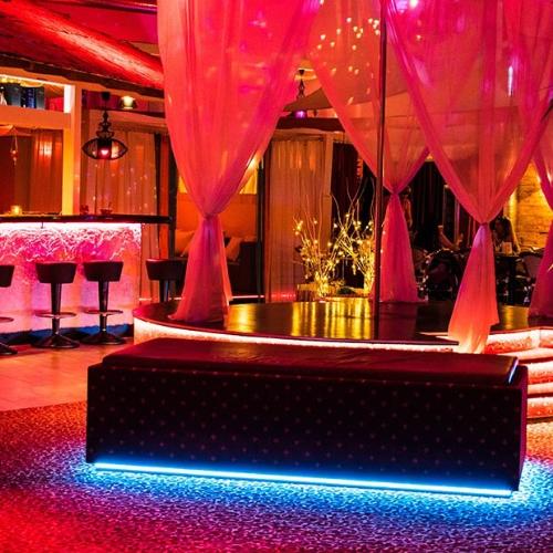 Club Palladium — erotic venue in Au