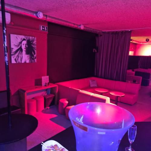 Le Boudoir — local erótico en Niza
