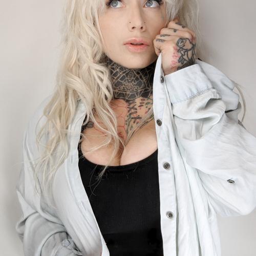Lily Fatale — escort in Vancouver